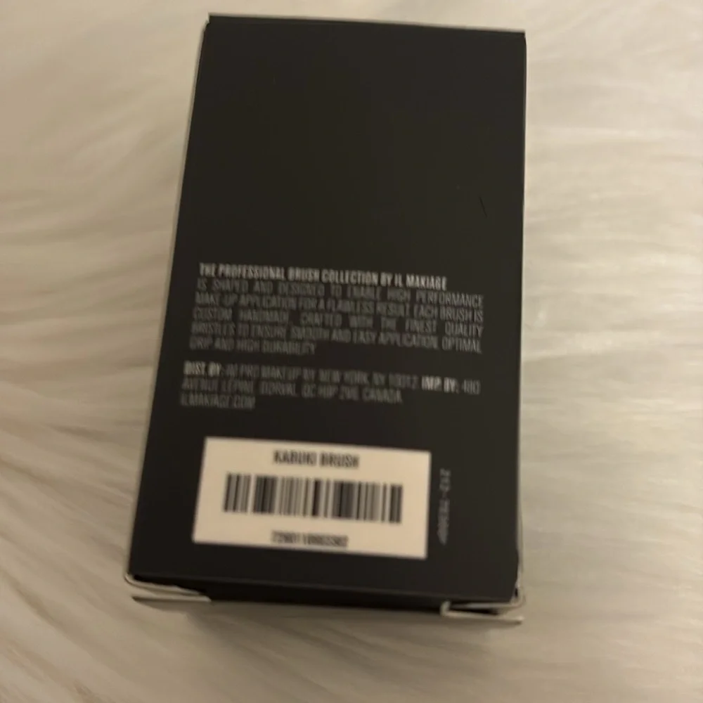 IL Makiage Kabuki Brush NEW in Box